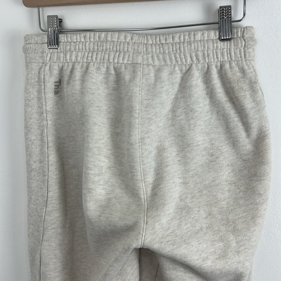 Aritzia TNA Cozy Boyfriend Cream-Coloured Joggers - Picture 9 of 12